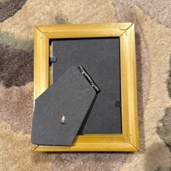 Vintage 1990s Dioni Collection Ornate Gold Frame Size: 2.5" x 3.5" - Picture 2 of 2